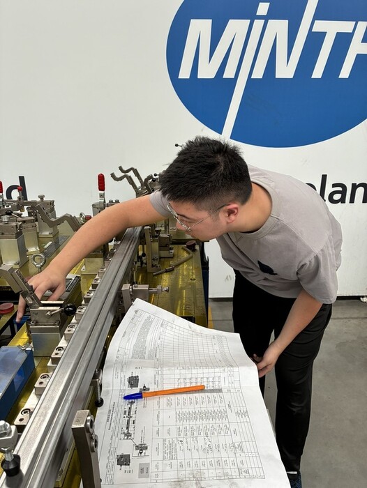 智工一  劉同學 波蘭敏實廠圖片