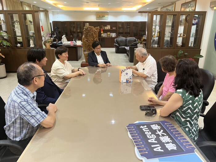 敏實科大智慧製造系廖勳赴日交換 豐儒基金會董事長邱鏡淳頒萬日圓獎學金圖片